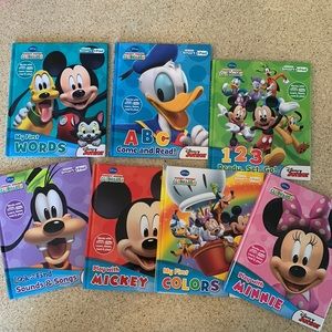 Like new set, Mickey Mouse Clubhouse books (compatible with my first Smart Pad)